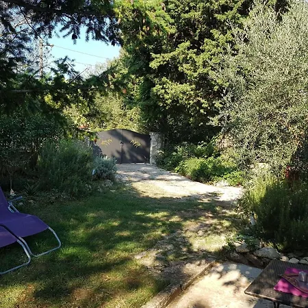 Ferienhaus In Mit Grossem Garten
